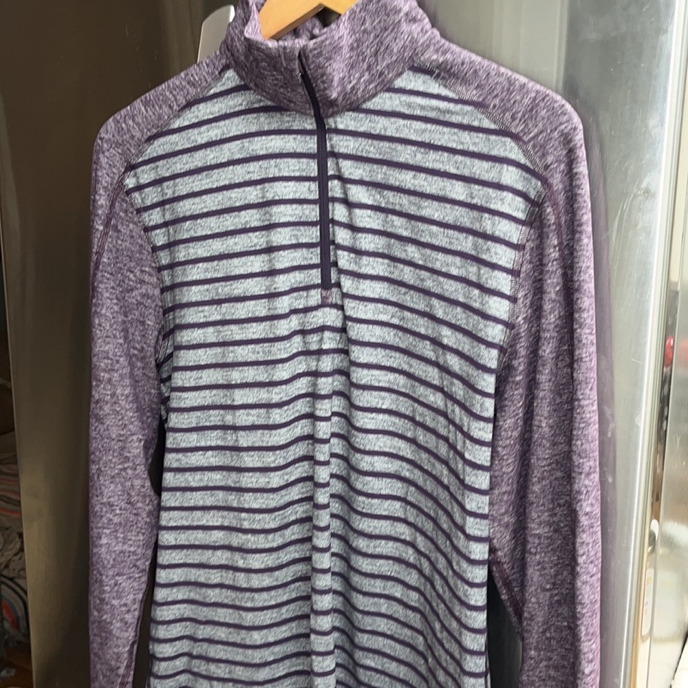 Lululemon mens long sleeve top size Xl